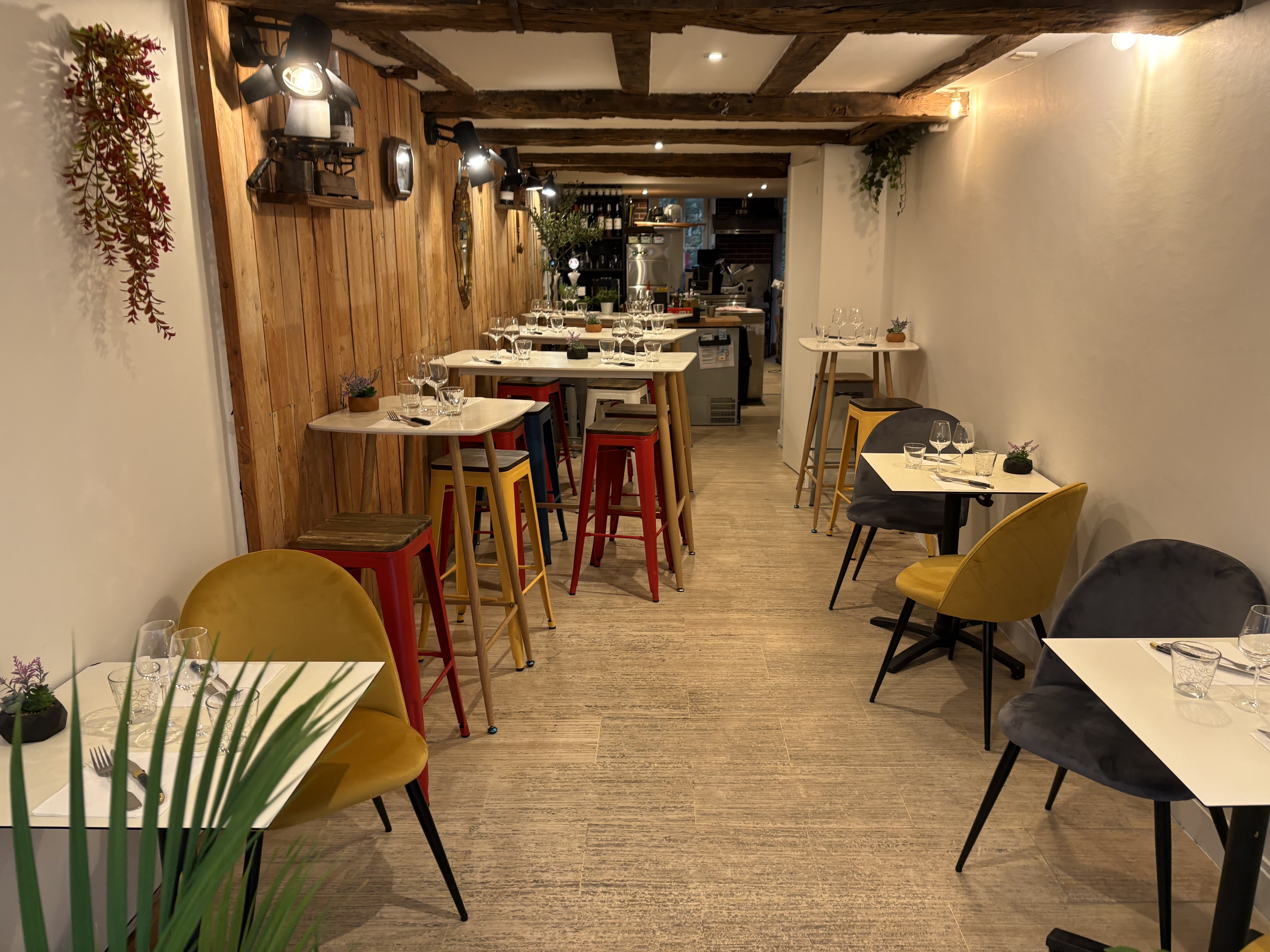 Salle du restaurant Smile Inside